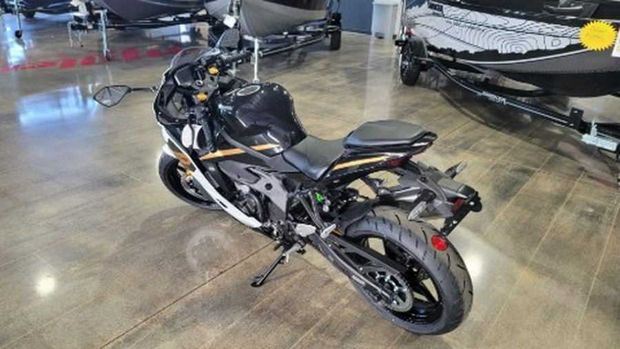 2026 Kawasaki Ninja® ZX™-4RR ABS