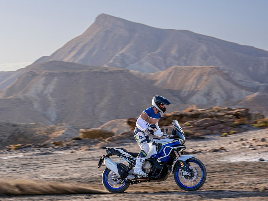2026 MV Agusta LXP Enduro Veloce Bianco Perlato RC Blue Nordico