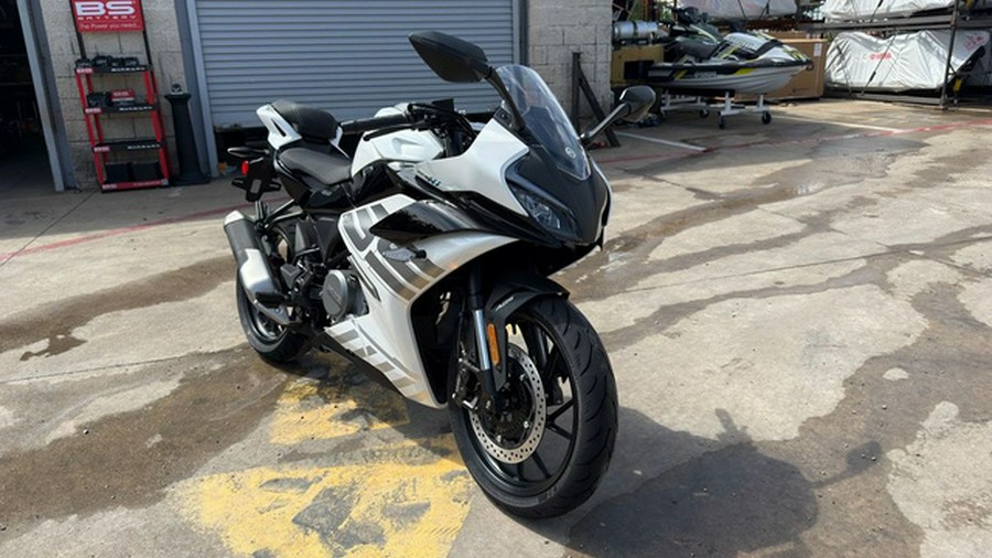 2026 CFMOTO SS 300