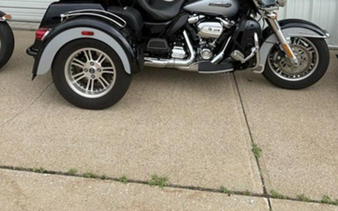 2020 Harley-Davidson Trike FLHTCUTG - Tri Glide Ultra