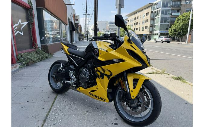 2025 GSX-8R - Suzuki