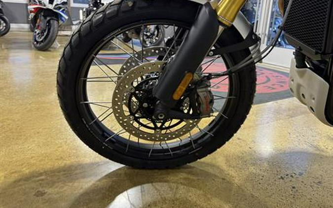 2025 Triumph Scrambler 1200 XE