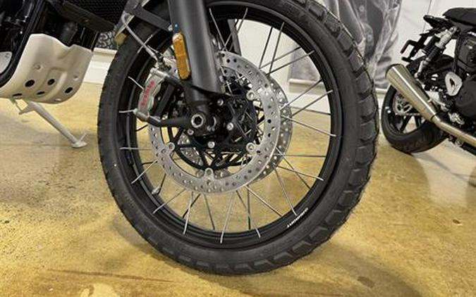 2025 Triumph Scrambler 1200 XE