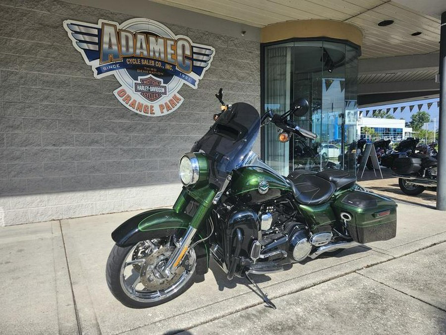 2014 Harley-Davidson® FLHRSE - CVO™ Road King®