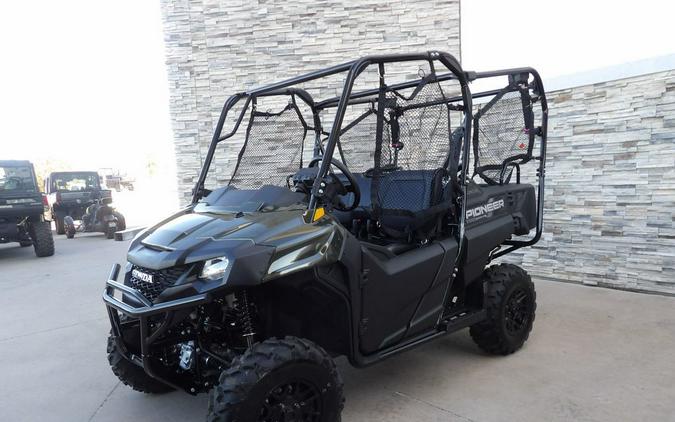 2026 Honda® SXS700M4DT