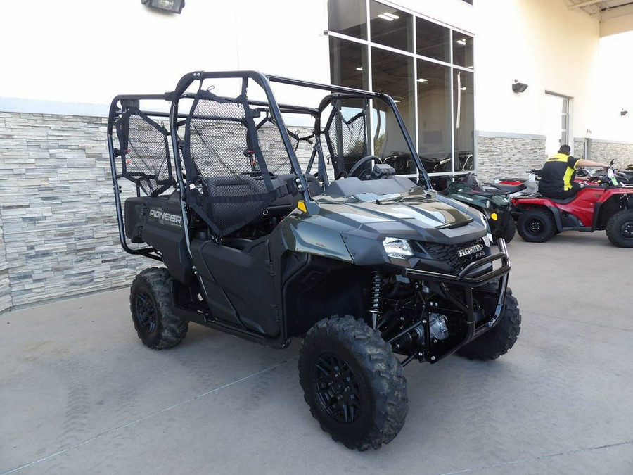 2026 Honda® SXS700M4DT