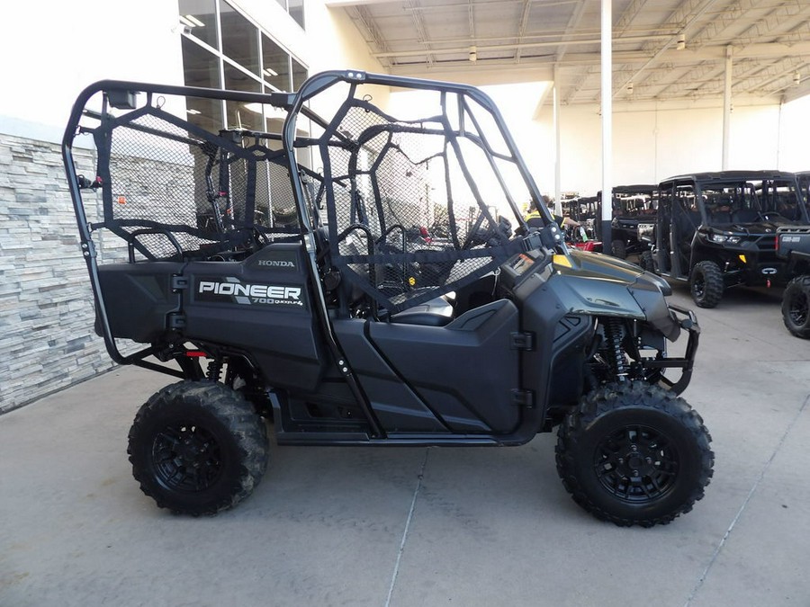 2026 Honda® SXS700M4DT