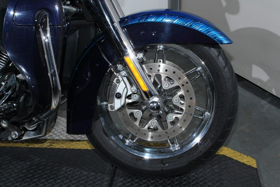 Used 2014 Harley-Davidson CVO Electra Glide Ultra Limited FLHTKSE Motorcycle For Sale In Miami, Florida