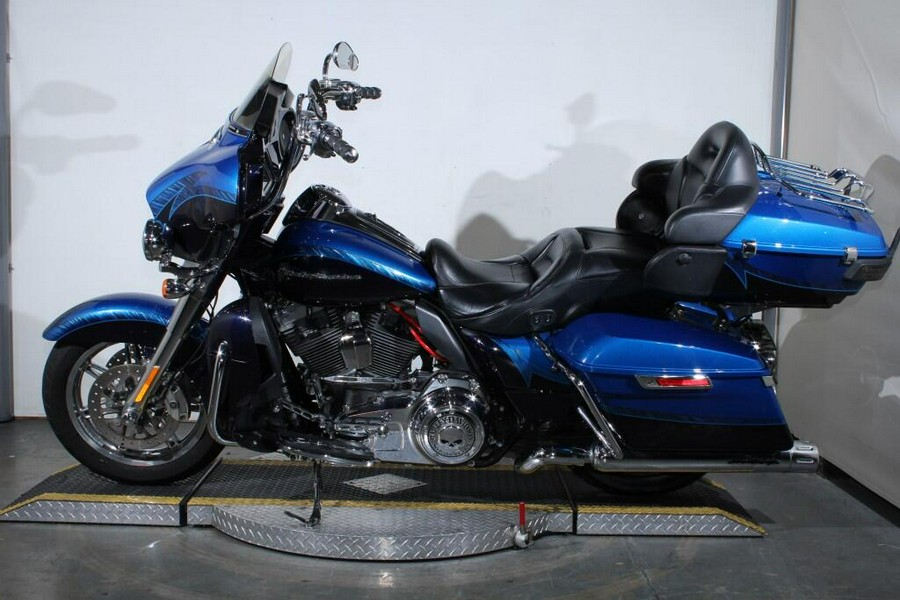 Used 2014 Harley-Davidson CVO Electra Glide Ultra Limited FLHTKSE Motorcycle For Sale In Miami, Florida