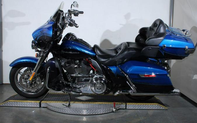 Used 2014 Harley-Davidson CVO Electra Glide Ultra Limited FLHTKSE Motorcycle For Sale In Miami, Florida