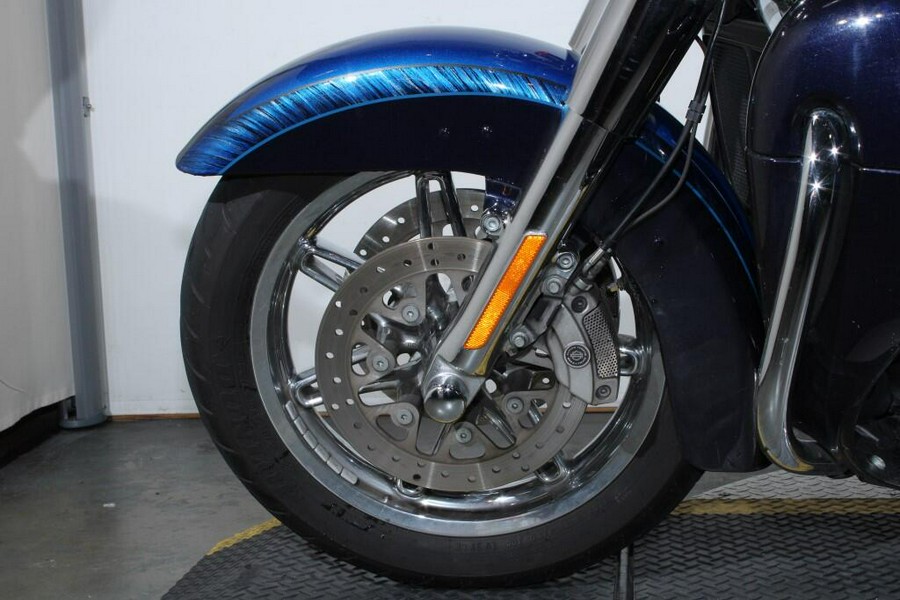 Used 2014 Harley-Davidson CVO Electra Glide Ultra Limited FLHTKSE Motorcycle For Sale In Miami, Florida