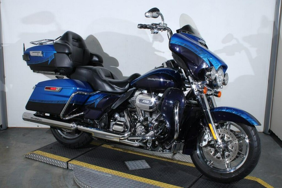Used 2014 Harley-Davidson CVO Electra Glide Ultra Limited FLHTKSE Motorcycle For Sale In Miami, Florida