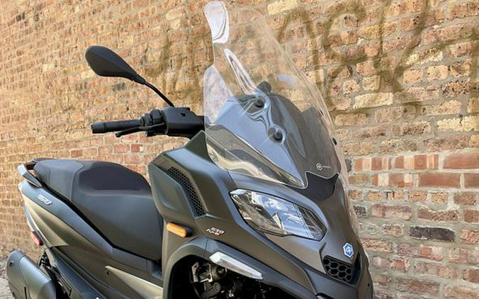 2024 Piaggio MP3 530 HPE Exclusive