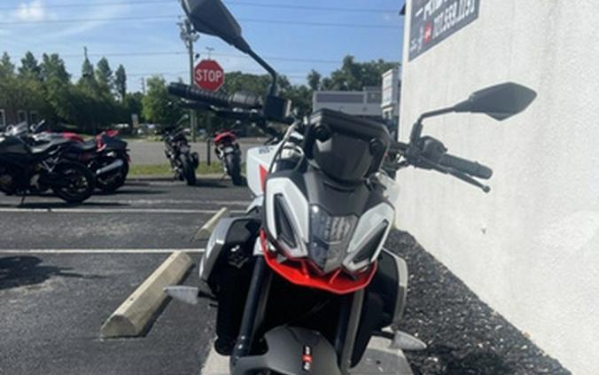 2026 Aprilia Tuono 457