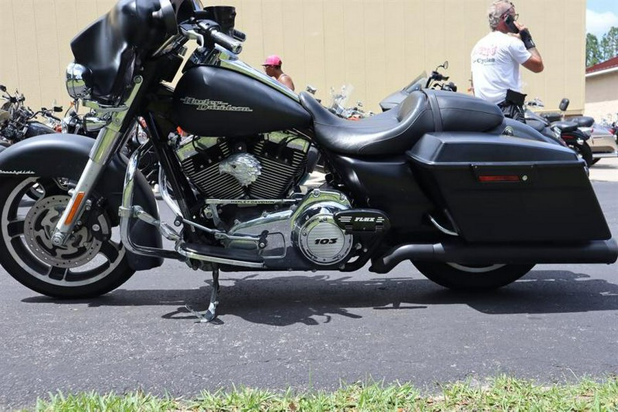 2011 Harley-Davidson® FLHX - Street Glide®