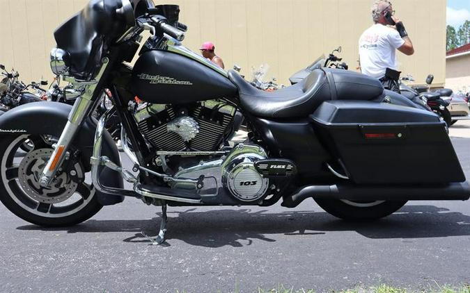 2011 Harley-Davidson® FLHX - Street Glide®