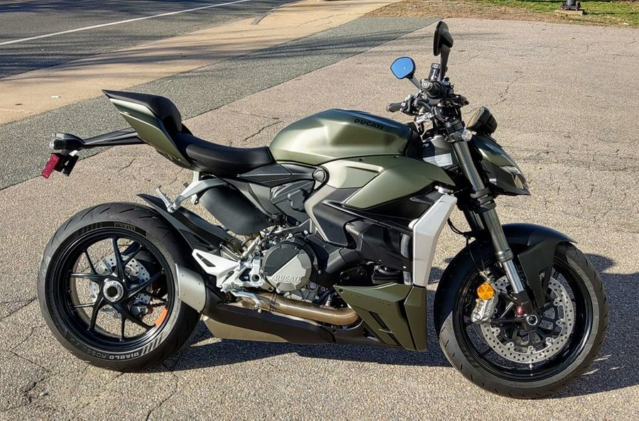 2024 Ducati Streetfighter V2 Storm Green