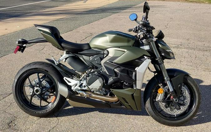 2024 Ducati Streetfighter V2 Storm Green