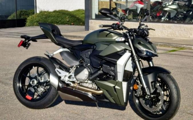 2024 Ducati Streetfighter V2 Storm Green