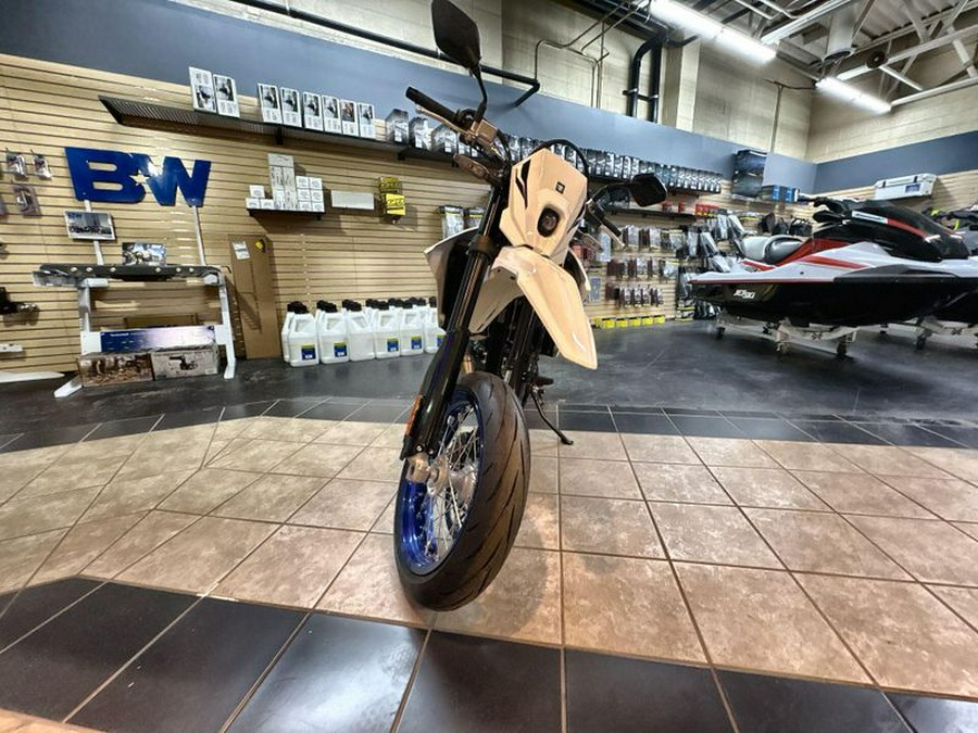 New 2025 Suzuki DR-Z 4SM Base