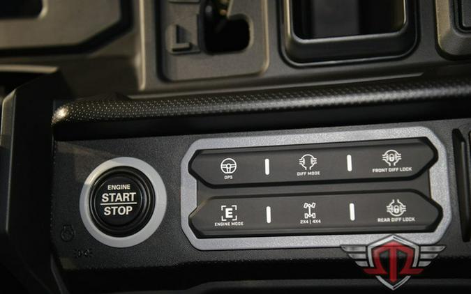 2026 Can-Am Defender MAX X Mr HD11 With Half-Doors