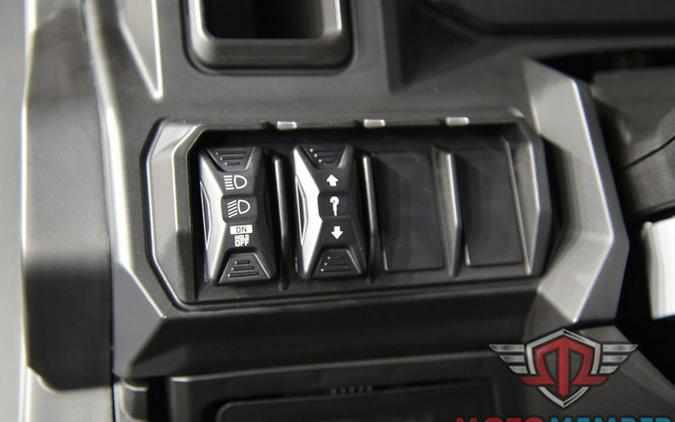 2026 Can-Am Defender MAX X Mr HD11 With Half-Doors