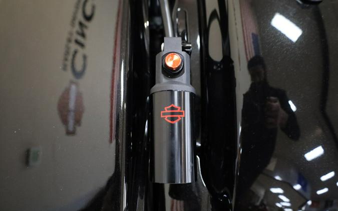 FLTRXSTSE 2024 CVO™ Road Glide® ST