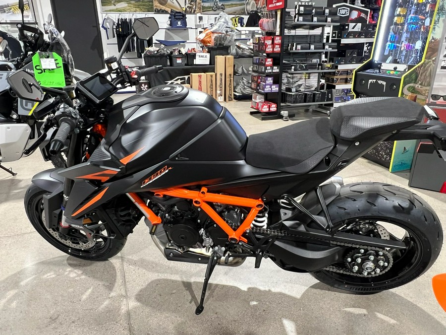 2026 KTM 1390 Super Duke R EVO