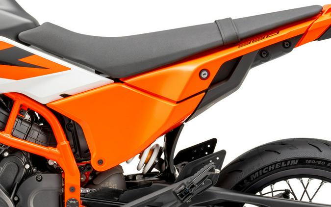 2025 KTM 390 SMC R