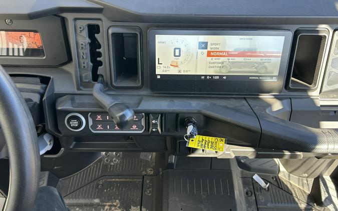 2026 Can-Am Defender MAX Lone Star HD11