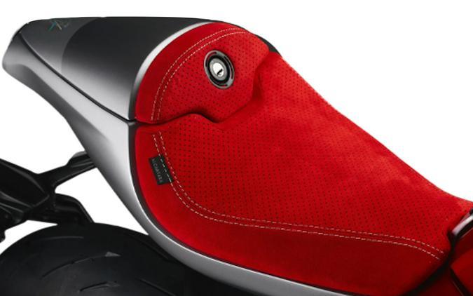 2026 MV Agusta Superveloce S Rosso Fuoco Argento Intenso Satinato