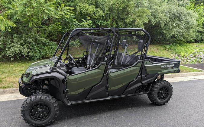 2023 Honda PIONEER 1000-6 Deluxe Crew