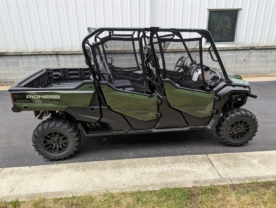 2023 Honda PIONEER 1000-6 Deluxe Crew