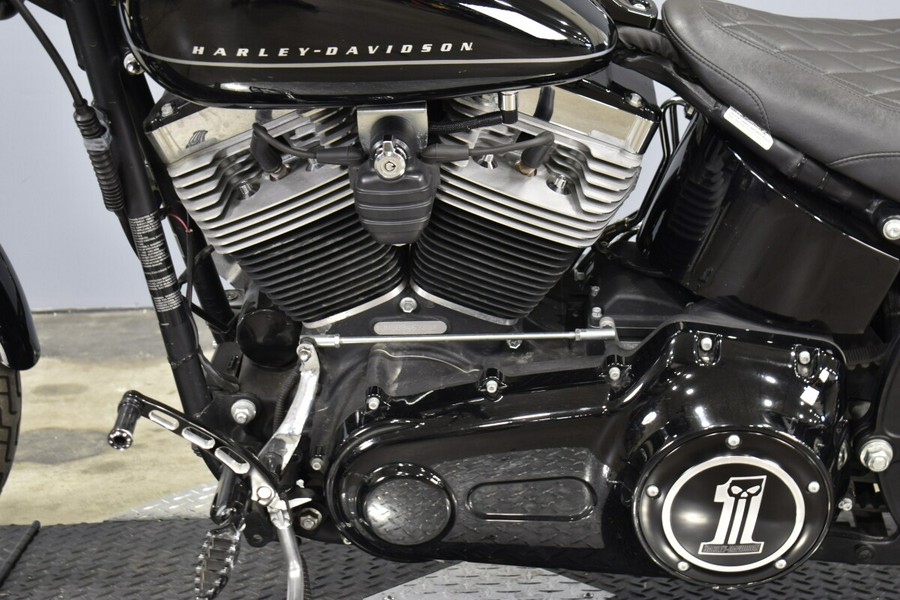 2011 Harley-Davidson Blackline