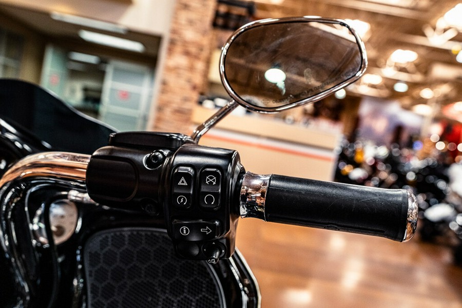 2017 Harley-Davidson Road Glide Special