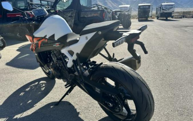 2027 KTM 990 Duke
