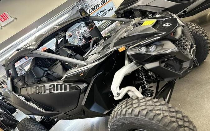 2024 Can-Am® MAV R X