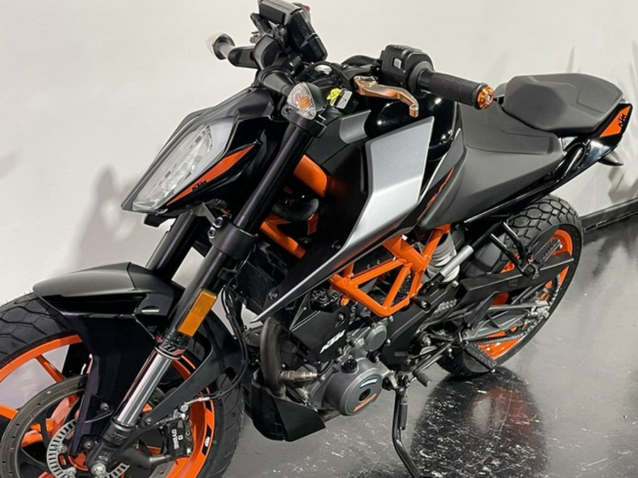 2022 KTM Duke 390