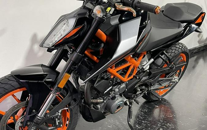 2022 KTM Duke 390