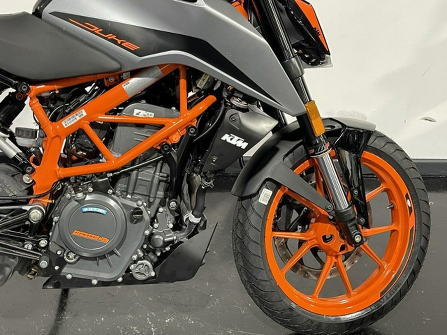 2022 KTM Duke 390