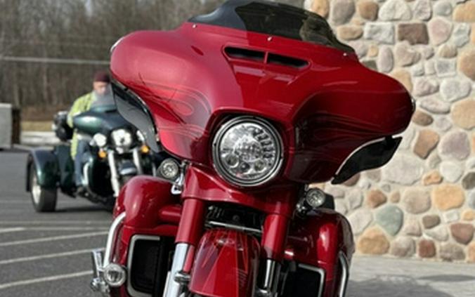 2016 Harley-Davidson FLHXSE - CVO Street Glide