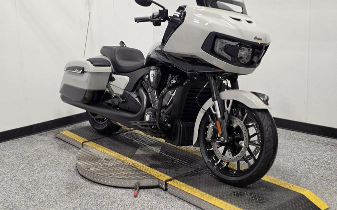 2026 Indian Motorcycle Challenger Dark Horse 112 + PowerBand Audio Package