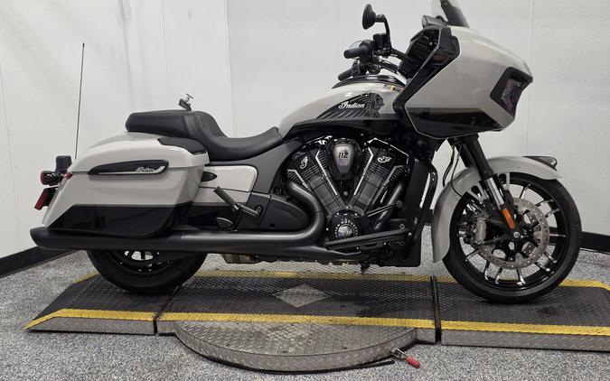 2026 Indian Motorcycle Challenger Dark Horse 112 + PowerBand Audio Package