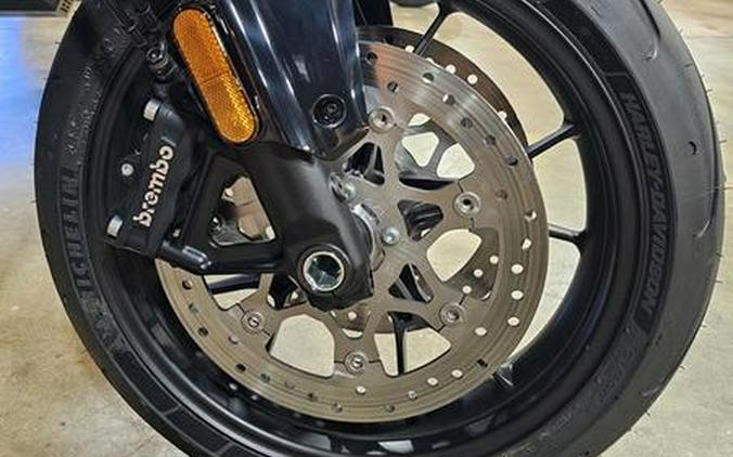 2025 Harley-Davidson® RA1250ST - Pan America® 1250 ST