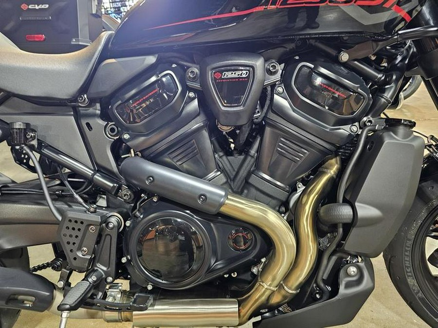 2025 Harley-Davidson® RA1250ST - Pan America® 1250 ST
