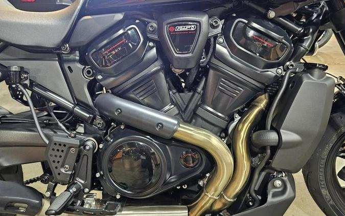 2025 Harley-Davidson® RA1250ST - Pan America® 1250 ST