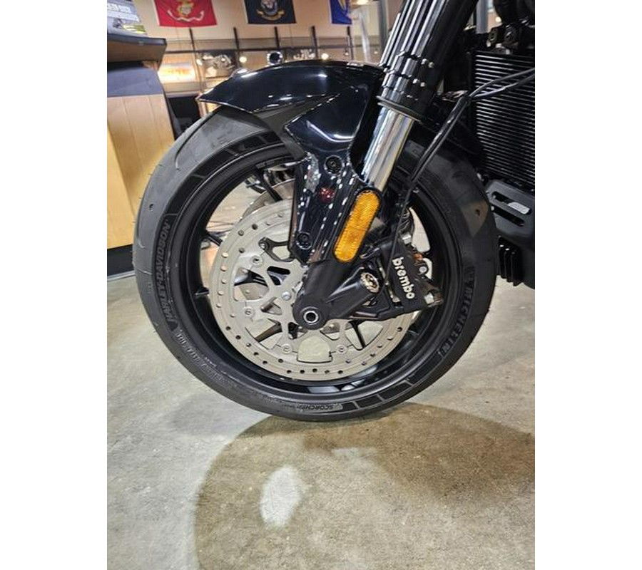 2025 Harley-Davidson® RA1250ST - Pan America® 1250 ST