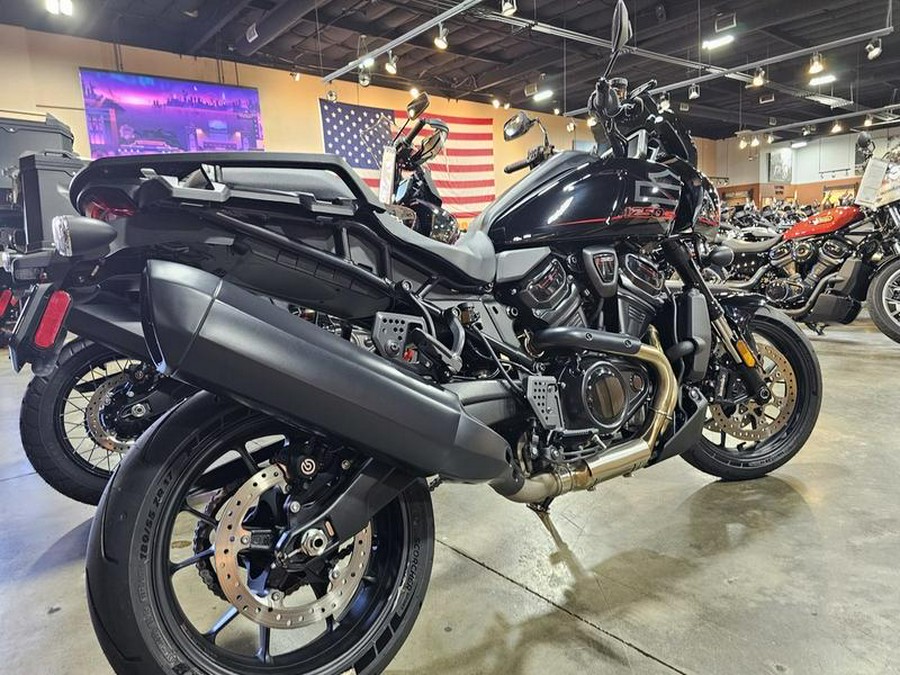 2025 Harley-Davidson® RA1250ST - Pan America® 1250 ST