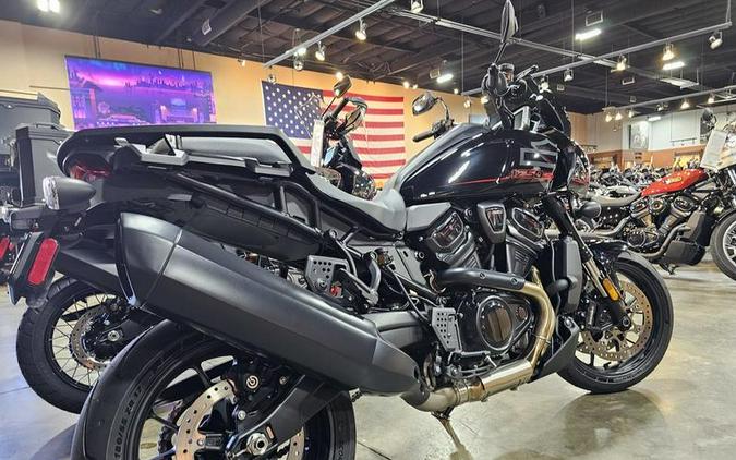 2025 Harley-Davidson® RA1250ST - Pan America® 1250 ST