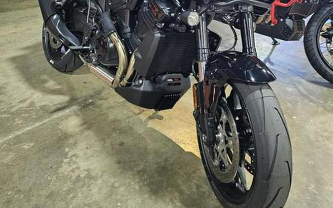 2025 Harley-Davidson® RA1250ST - Pan America® 1250 ST